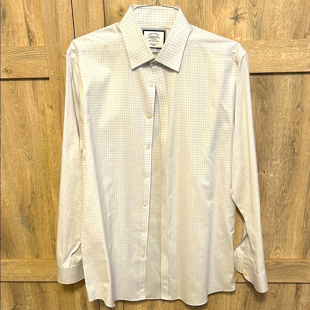 Charles Tyrwhitt Men’s Dress Shirt Extra Slim Fit 16.5 / 35. Non-iron.